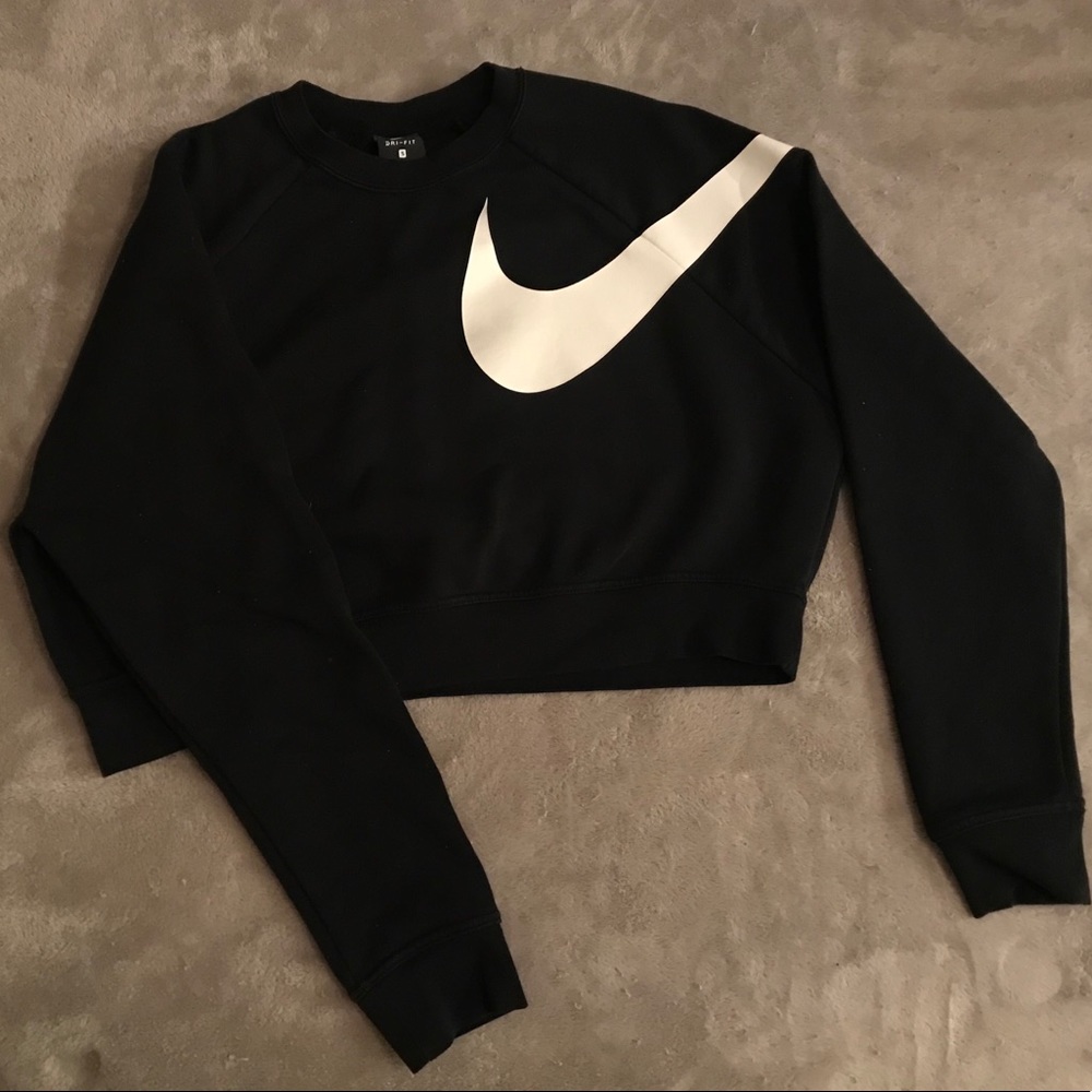 Nike cropped pullover sweatshirt
